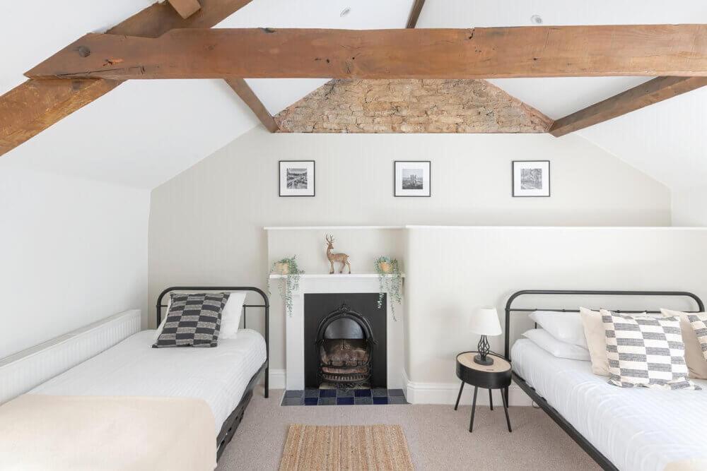 Cotswold Manor House - Country House Retreat With Hot Tub, Ideal For Large Groups Petty France Bagian luar foto