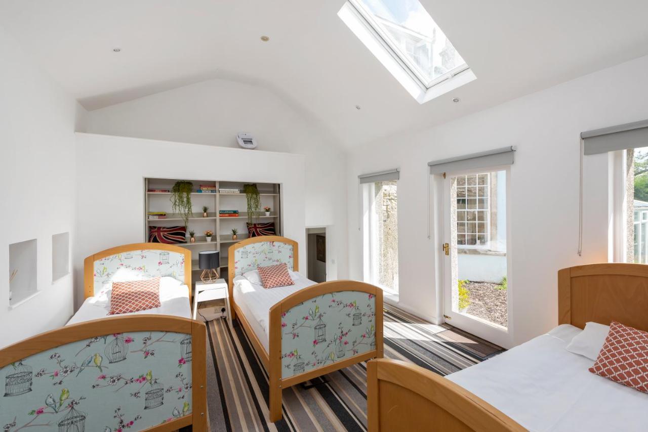Cotswold Manor House - Country House Retreat With Hot Tub, Ideal For Large Groups Petty France Bagian luar foto