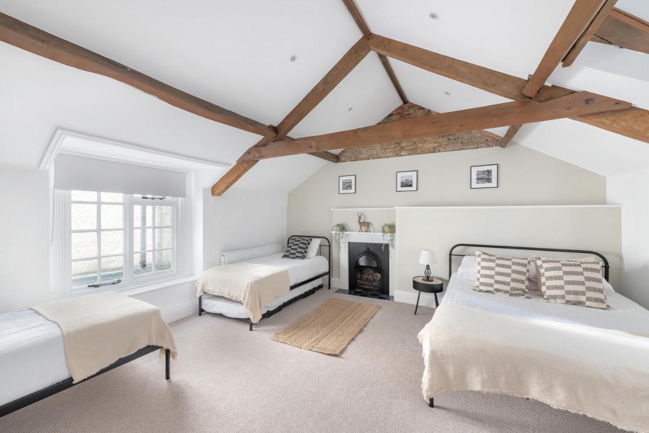 Cotswold Manor House - Country House Retreat With Hot Tub, Ideal For Large Groups Petty France Bagian luar foto