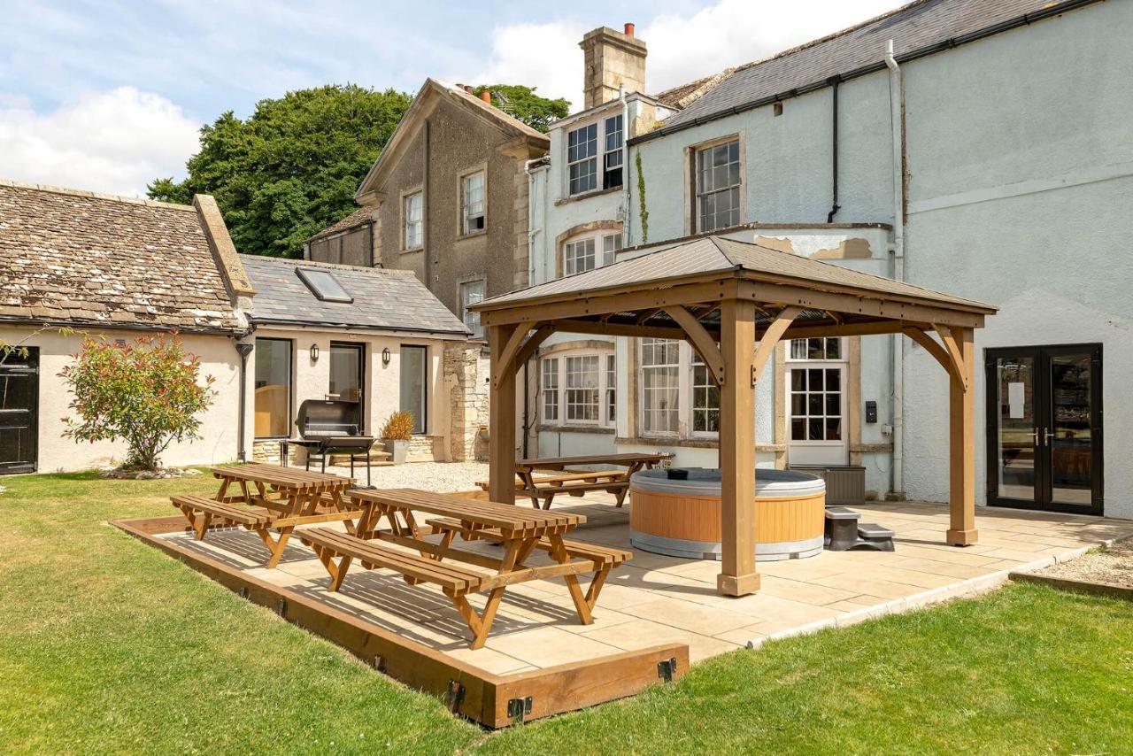 Cotswold Manor House - Country House Retreat With Hot Tub, Ideal For Large Groups Petty France Bagian luar foto